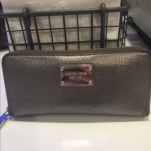 Michael Kors wallet